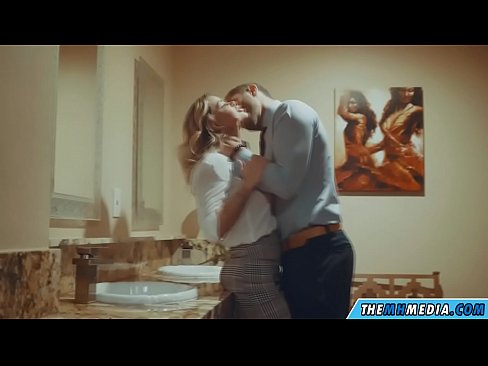 ❤️ Когато наедряла блондинка ви съблазни в обществена тоалетна ❤ Ебане видео в bg.sexarxiv.ru ☑